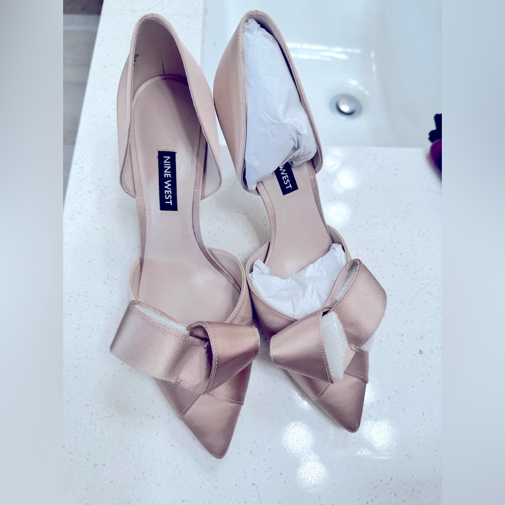 Heels with bow - Picture 7 of 7